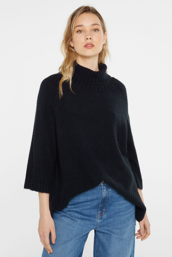 Rollkragenpullover mit verkürzten Ärmeln