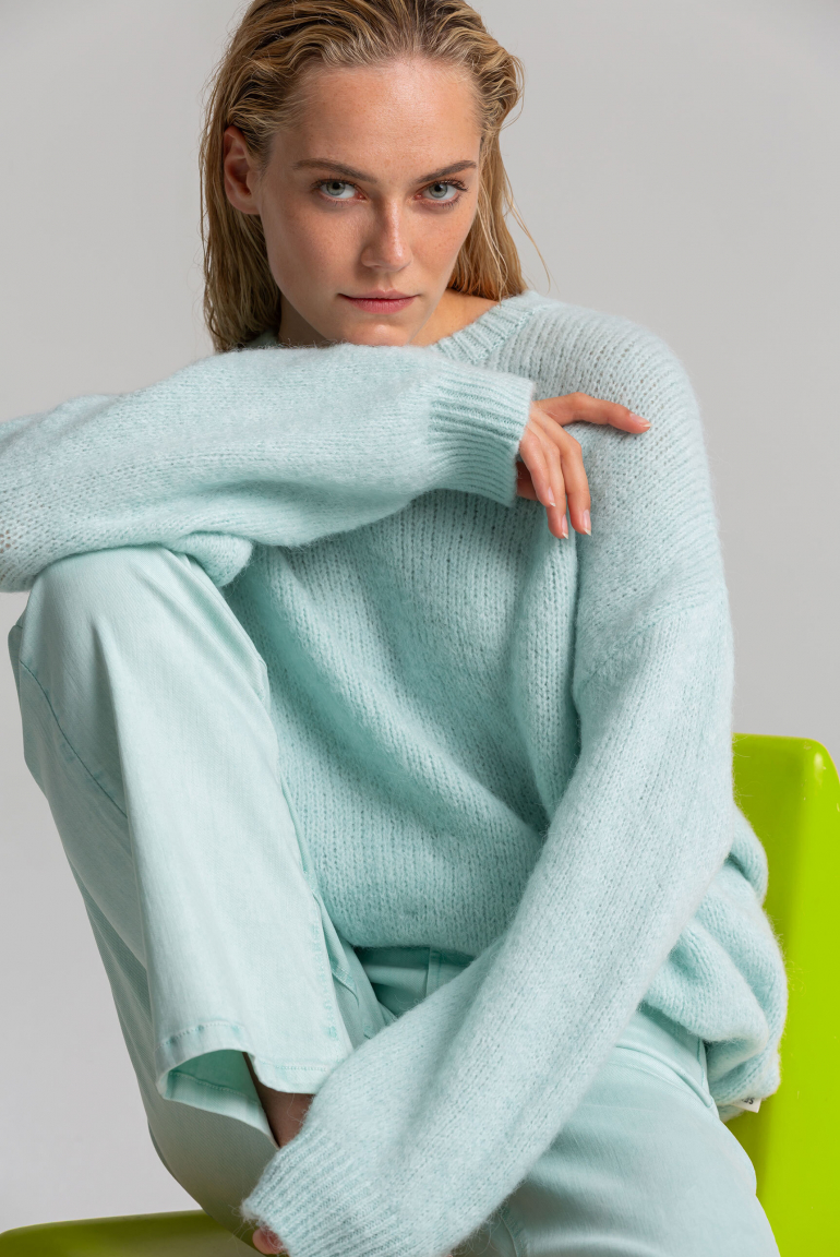 Flauschiger Pullover KAMI:LE mit Rundhalsausschnitt crystal aqua