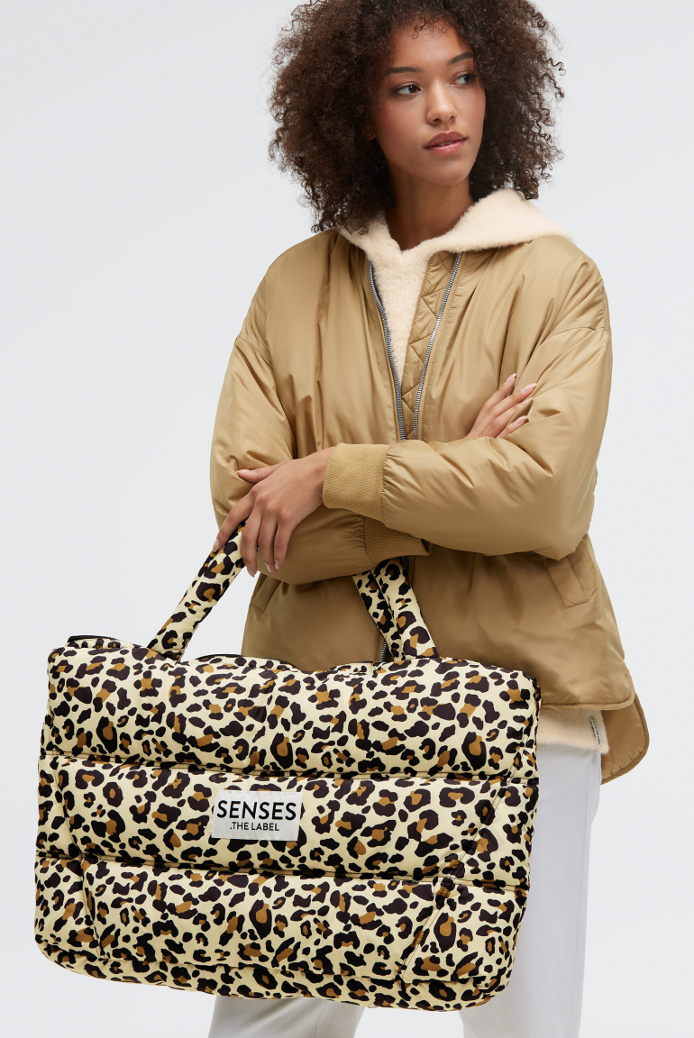Puffer Weekender Bag AMO:RA leo