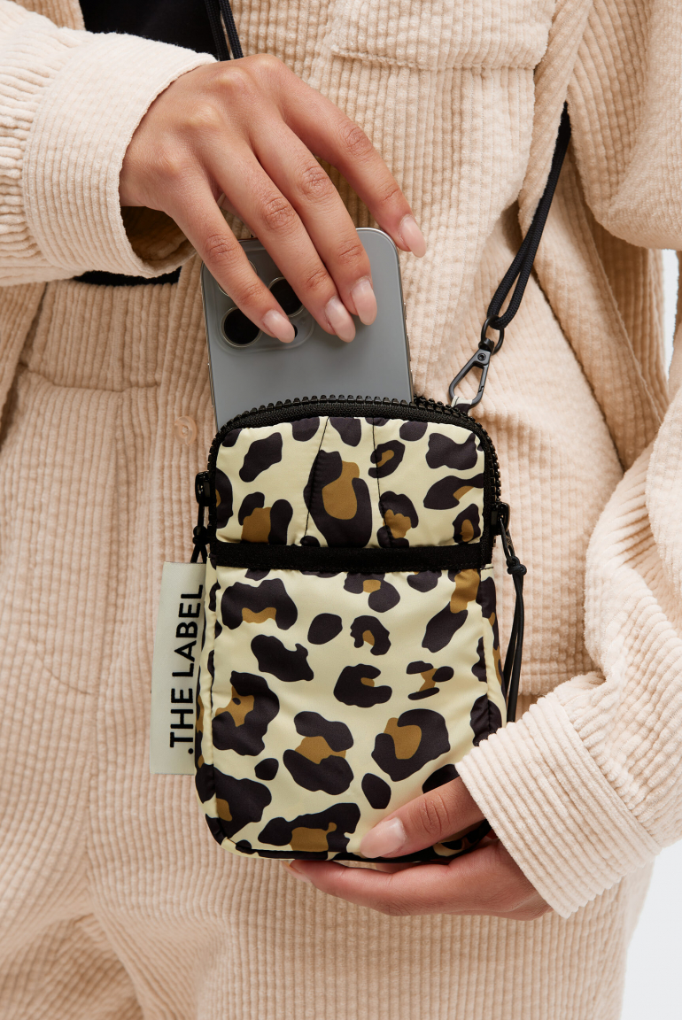 Smartphone Puffer Bag A:NE mit Kordel  leo