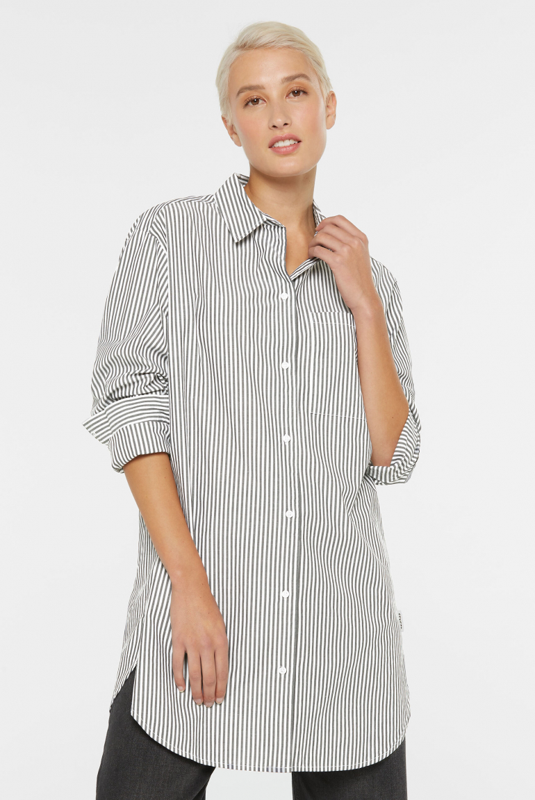 Gestreifte Oversized Hemdbluse BLOS:SOM black / opticwhite