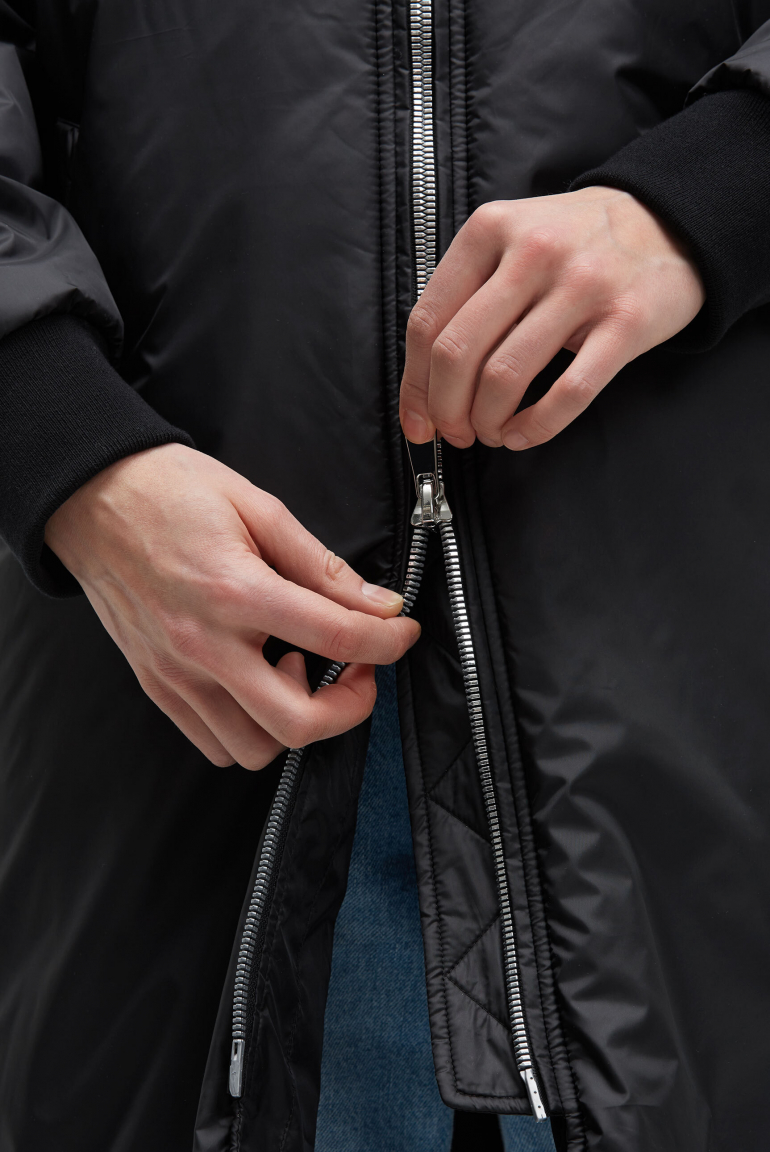 Lange Jacke OD:IE im Blouson-Stil black