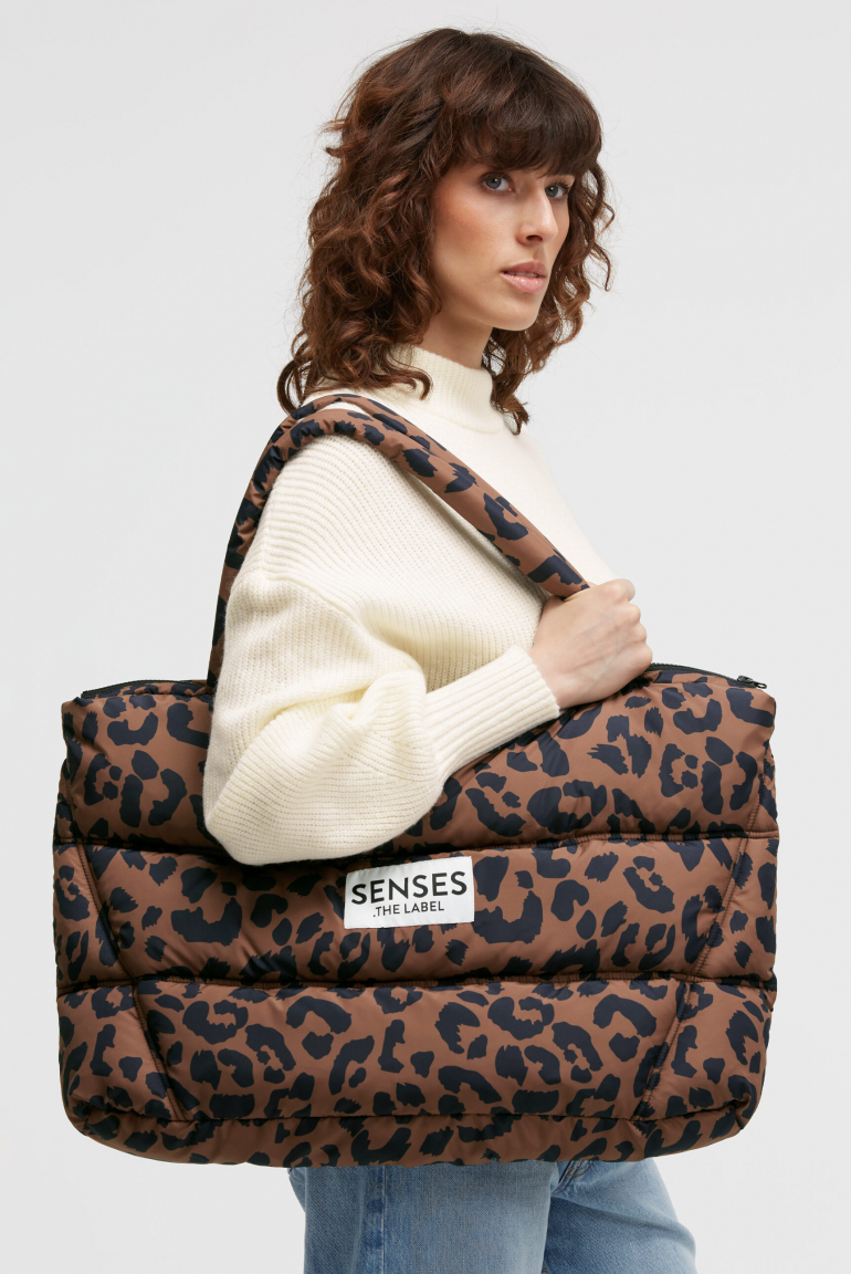 Puffer Weekender Bag AMO:RA leo brown
