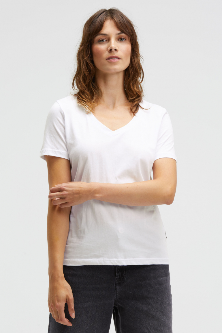 Basic T-Shirt TA:VI mit V-Ausschnitt