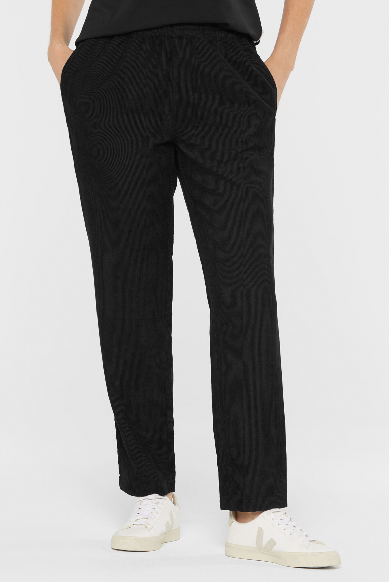 Cordhose PEA:CE mit Elastikbund im Jogger-Stil