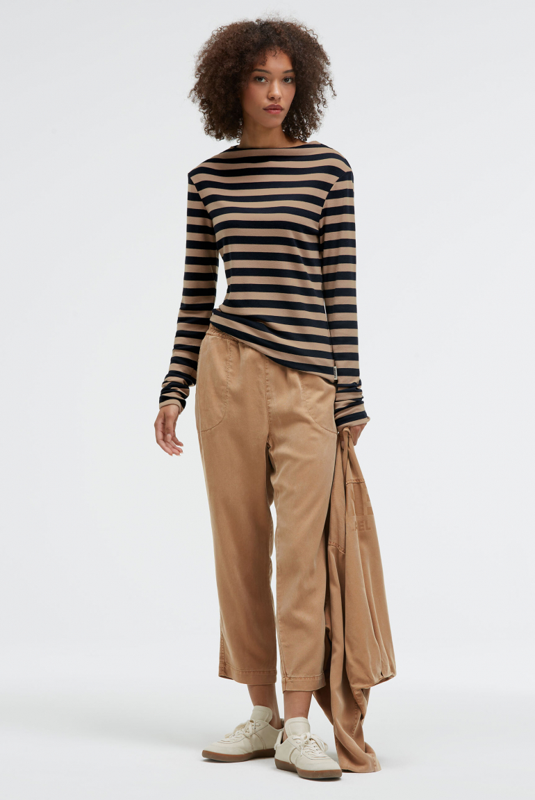 Gestreiftes Longsleeve TI:VOLI mit schmalem Mock-Kragen