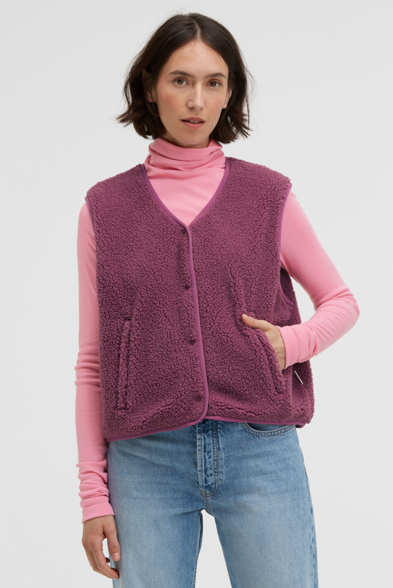 Weste SV:EA im Sherpa-Look