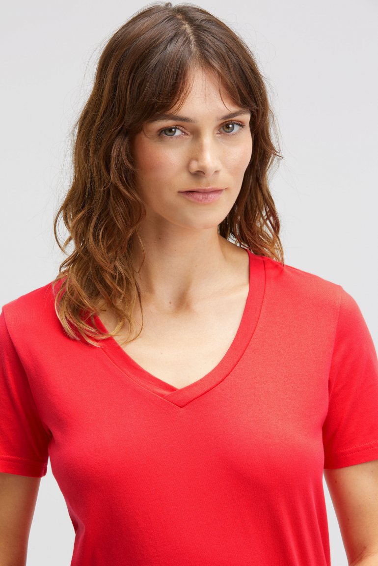 Basic T-Shirt TA:VI mit V-Ausschnitt