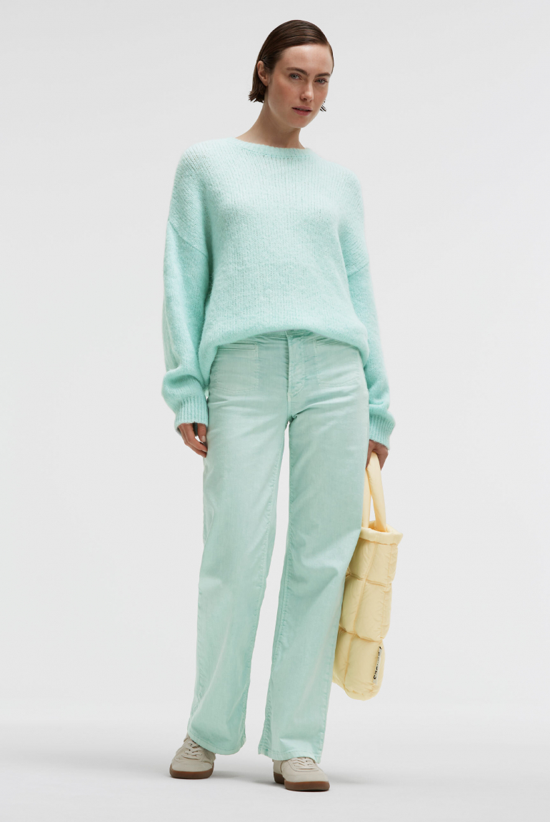 Flauschiger Pullover KAMI:LE mit Rundhalsausschnitt