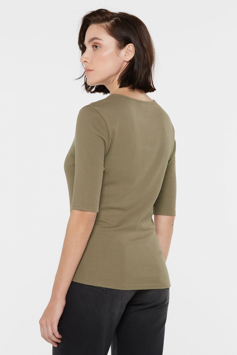 Geripptes Serafino-Shirt TO:VE