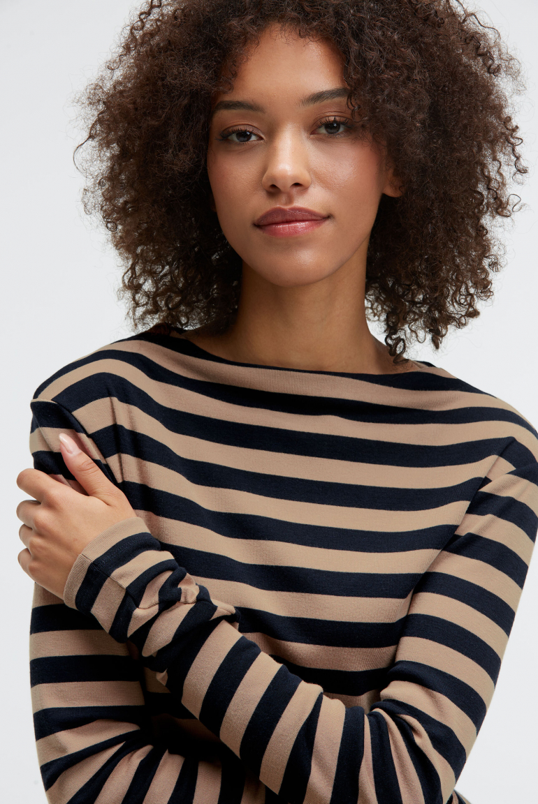 Gestreiftes Longsleeve TI:VOLI mit schmalem Mock-Kragen