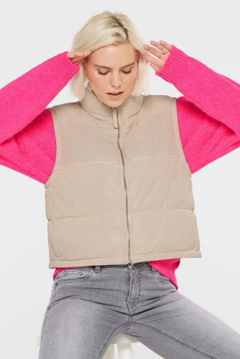 Steppweste OTTA:WA aus perforiertem Leder