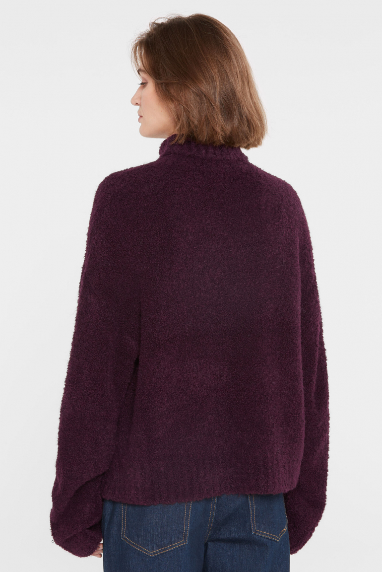 Bouclé-Pullover mit Stehkragen