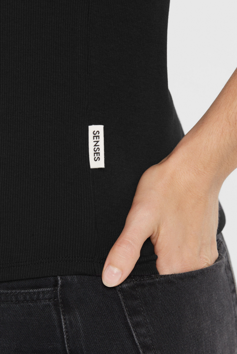 Geripptes Serafino-Shirt TO:VE