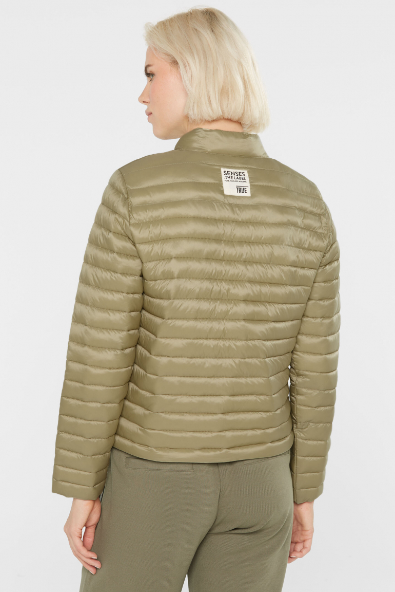 Leichte Steppjacke OVI:NE mit aufgesetzten Klappentaschen