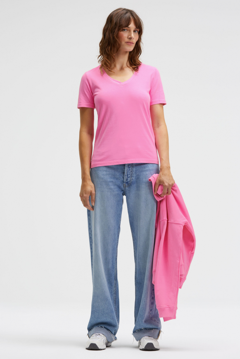 Basic T-Shirt TA:VI mit V-Ausschnitt