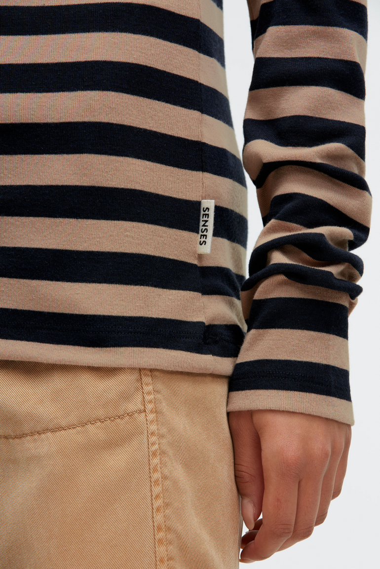 Gestreiftes Longsleeve TI:VOLI mit schmalem Mock-Kragen