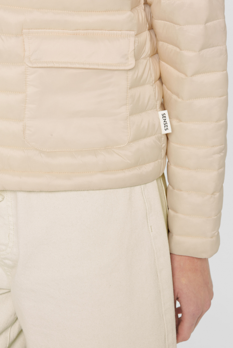 Leichte Steppjacke OVI:NE mit aufgesetzten Klappentaschen