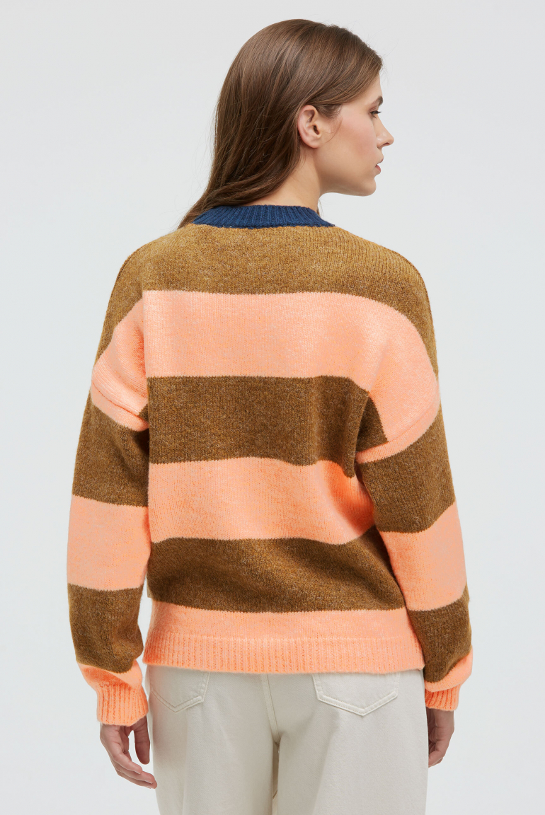 Pullover KA:MILE mit Streifenmuster und Intarsia-Design