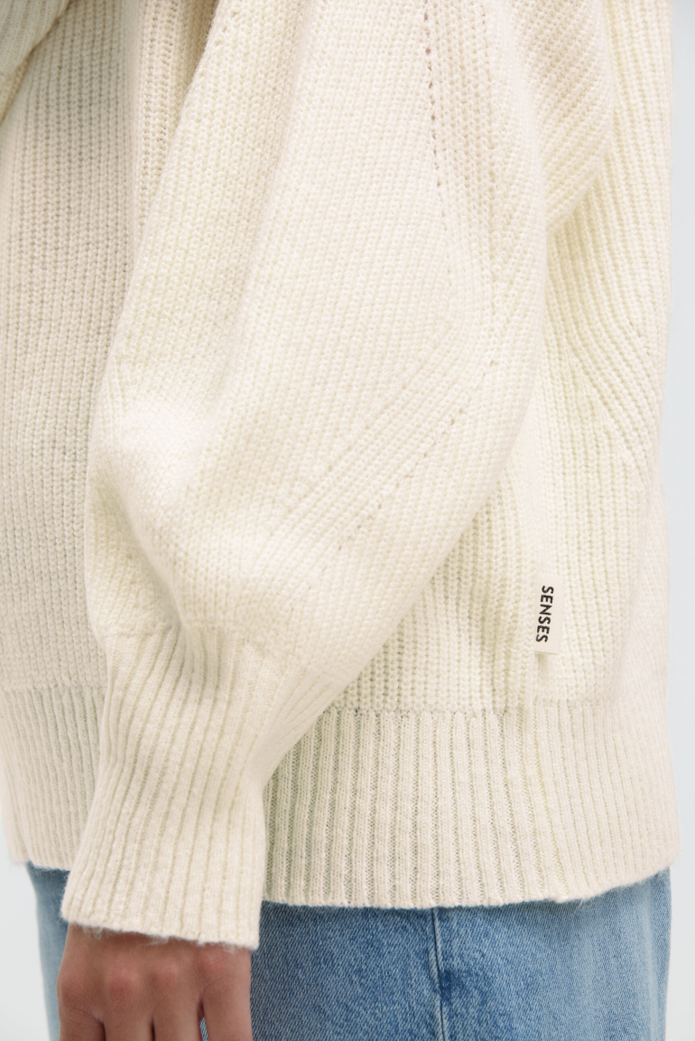 Pullover KAR:MA mit Rippstrickmuster und Ballonärmeln